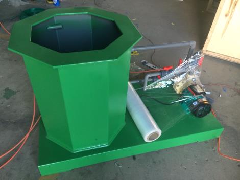 cn211635278u_一種均四甲苯化料器